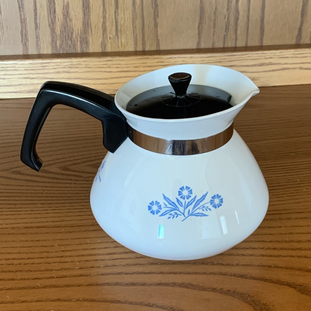 Corning Ware White & Blue Cornflower 6 Cup Vintage Teapot with Lid P-104